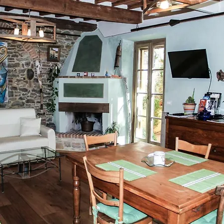 Residenza Fra Le Torri - Charme & Art Gallery Apartament *