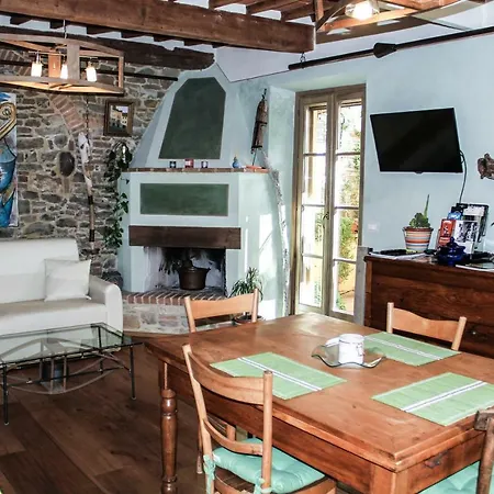 Residenza Fra Le Torri - Charme & Art Gallery Apartment *