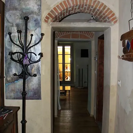 Residenza Fra Le Torri - Charme & Art Gallery Apartment